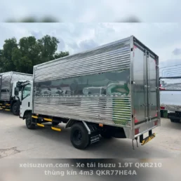 Alternative view of Isuzu QKR 210 thùng kín 4m3 - 1,9 tấn, TSKT, QKR77HE4A
