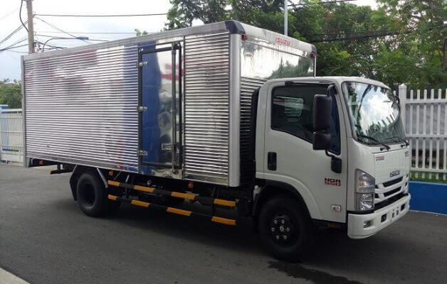 Đánh giá chất lượng và giá xe tải isuzu 5 tấn thùng kín chở hàng