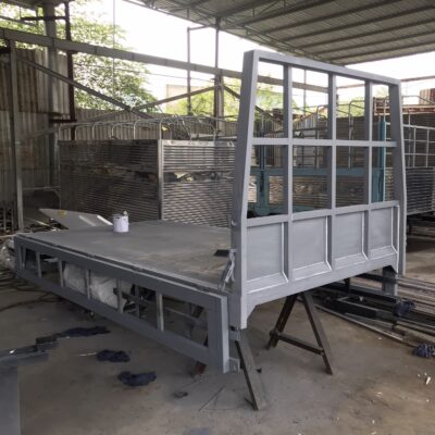 Đóng thùng xe tải giá bao nhiêu - gia cố thùng xe tải theo yêu cầu
