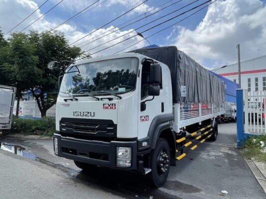 Có nên mua xe tải isuzu 8 tấn thùng dài 9m6 chở hàng gì & giá bán?