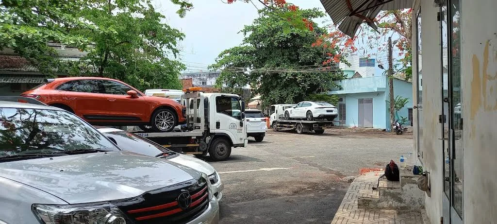 Bãi đậu xe chờ đăng ký tại cơ quan công an
